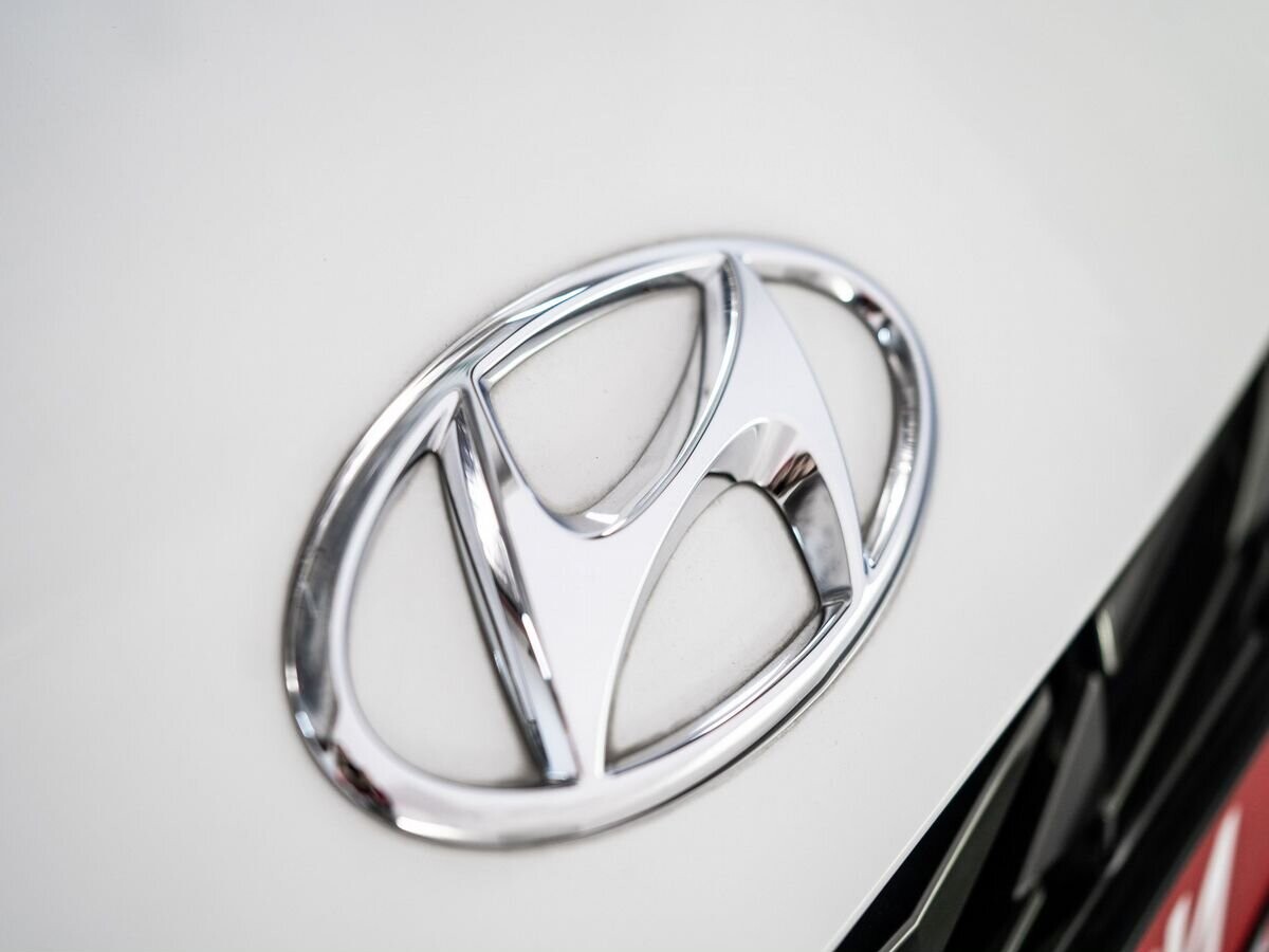Hyundai Elantra 2021 - фото автомобиля