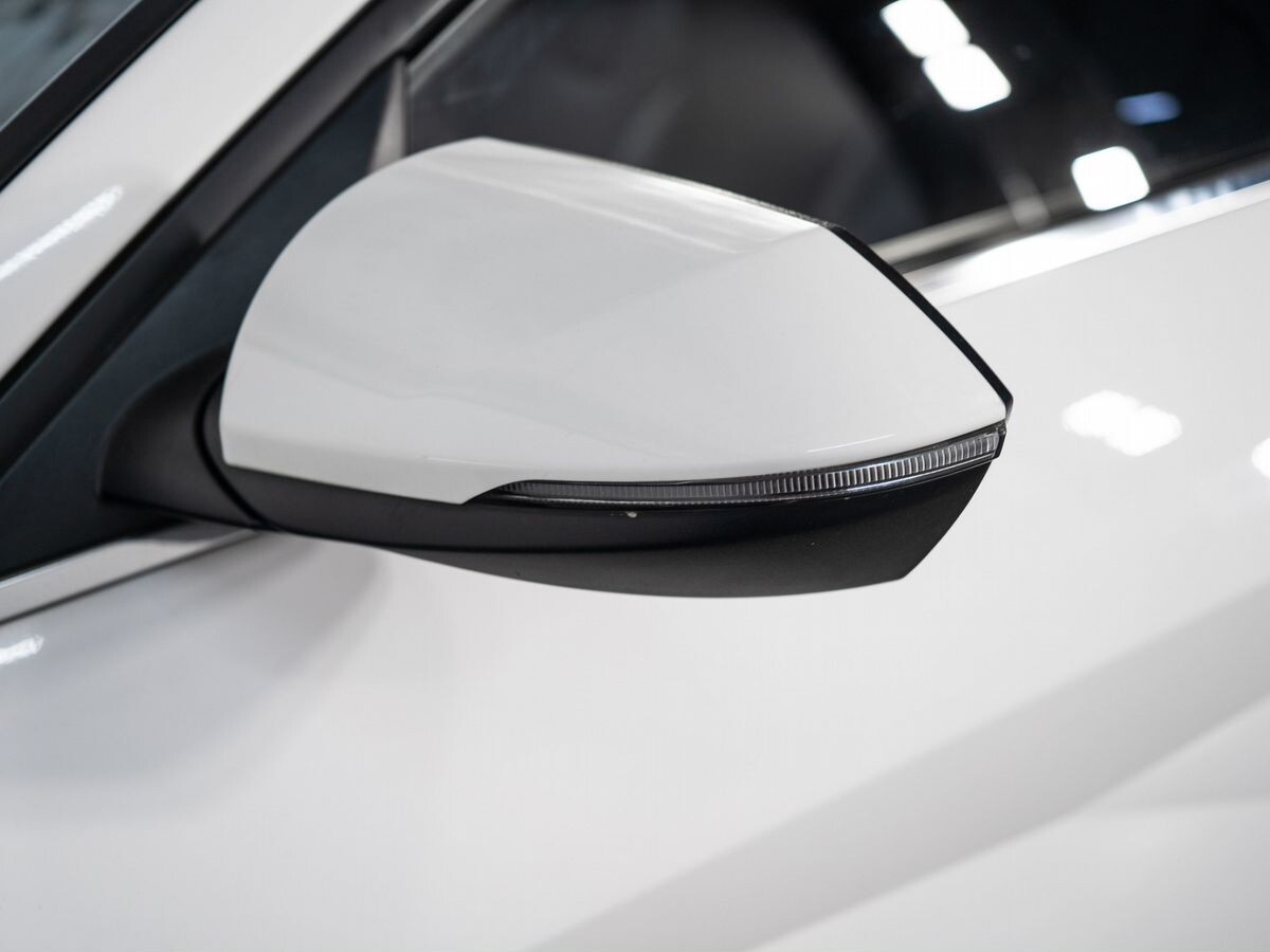 Hyundai Elantra 2021 - фото автомобиля