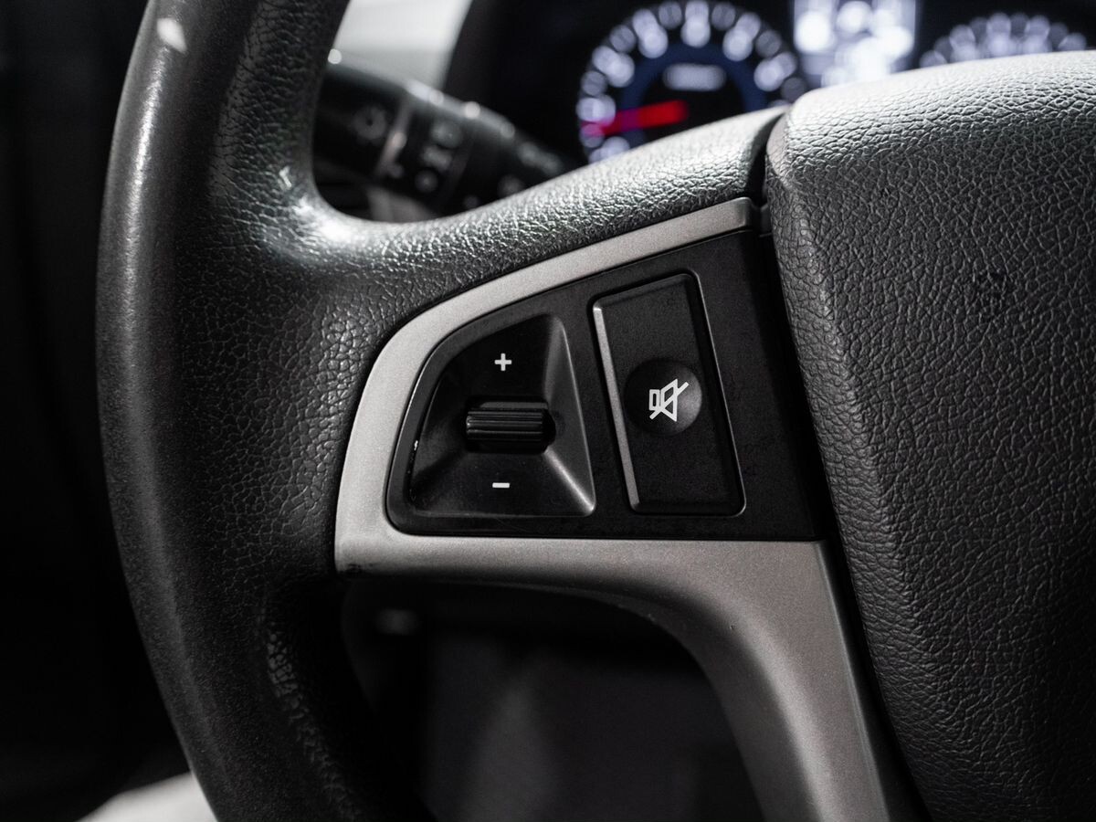 Hyundai Solaris 2015 - фото автомобиля
