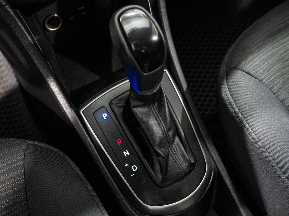 Hyundai Solaris 2015 - фото автомобиля