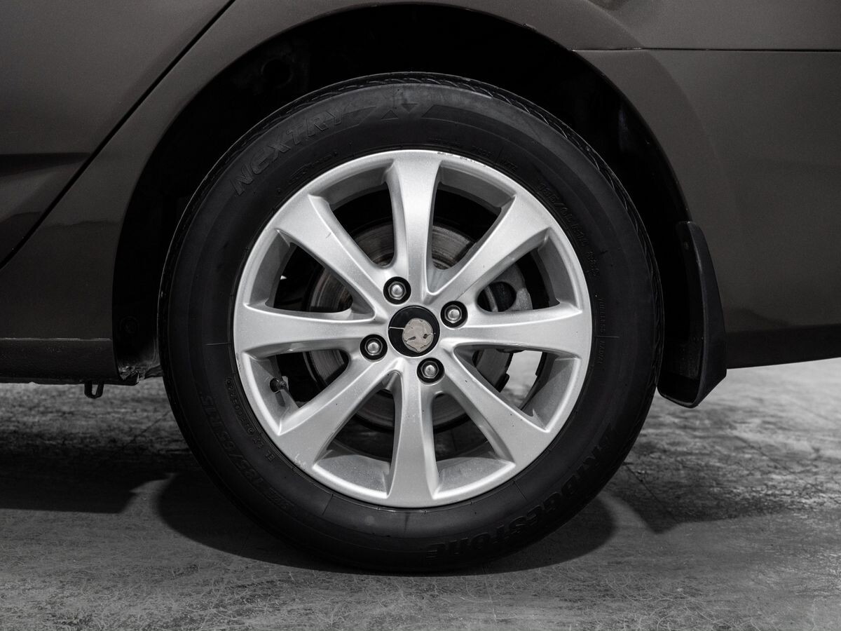 Hyundai Solaris 2015 - фото автомобиля