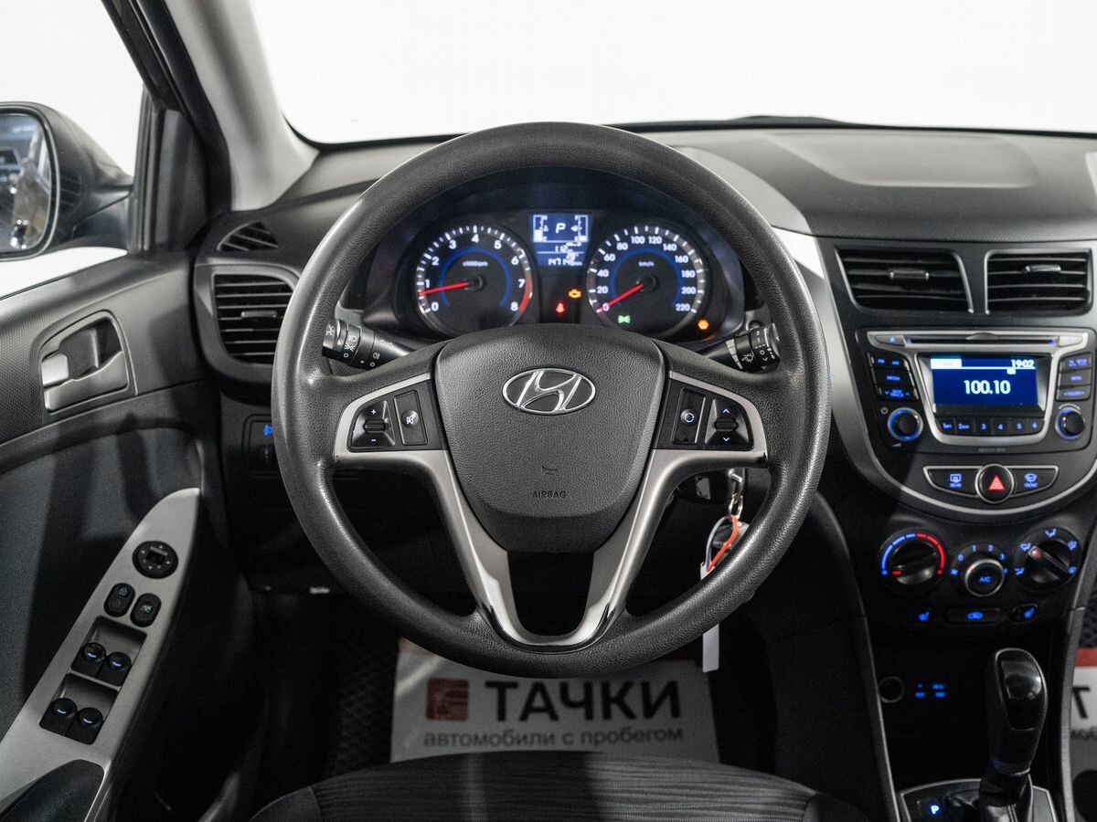 Hyundai Solaris 2015 - фото автомобиля
