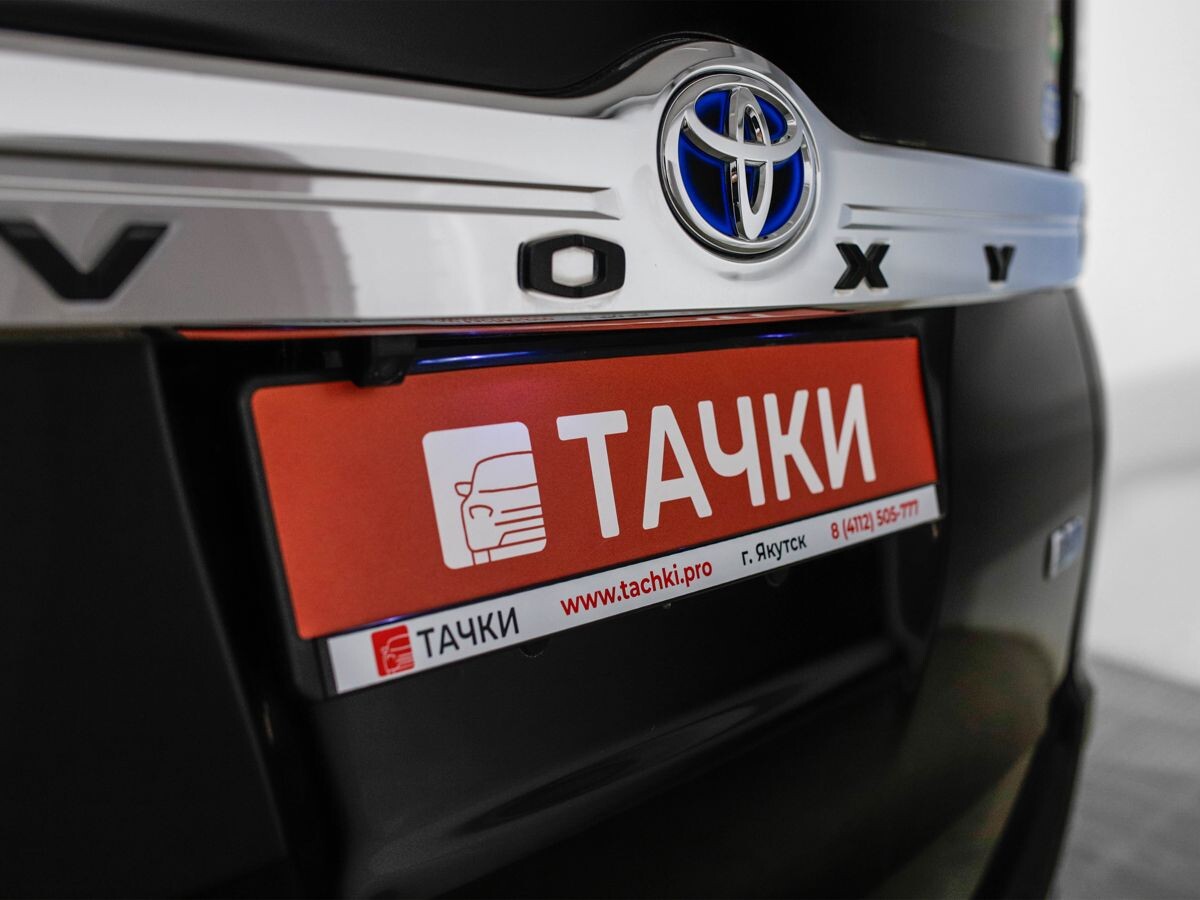 Toyota Voxy 2014 - фото автомобиля