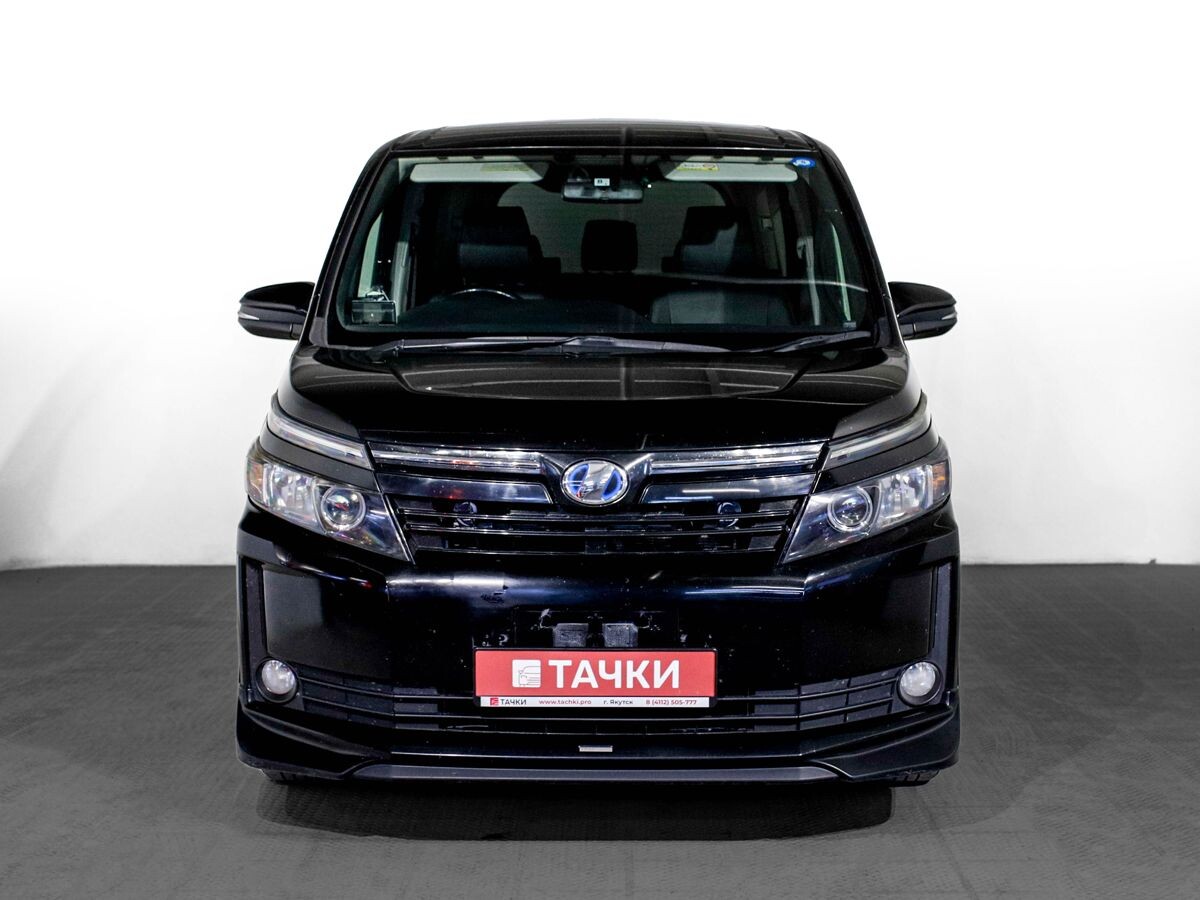 Toyota Voxy 2014 - фото автомобиля
