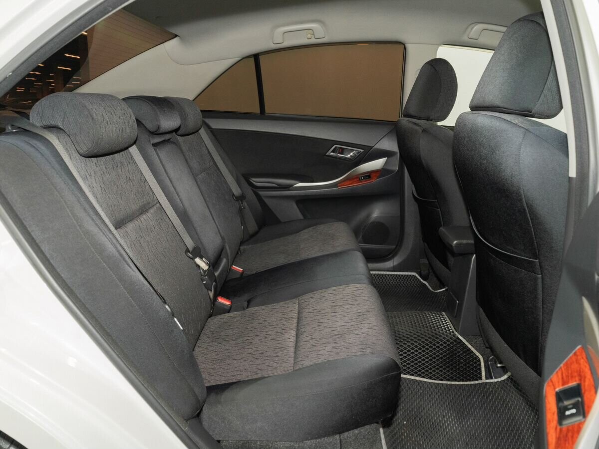 Toyota Allion 2010 - фото автомобиля