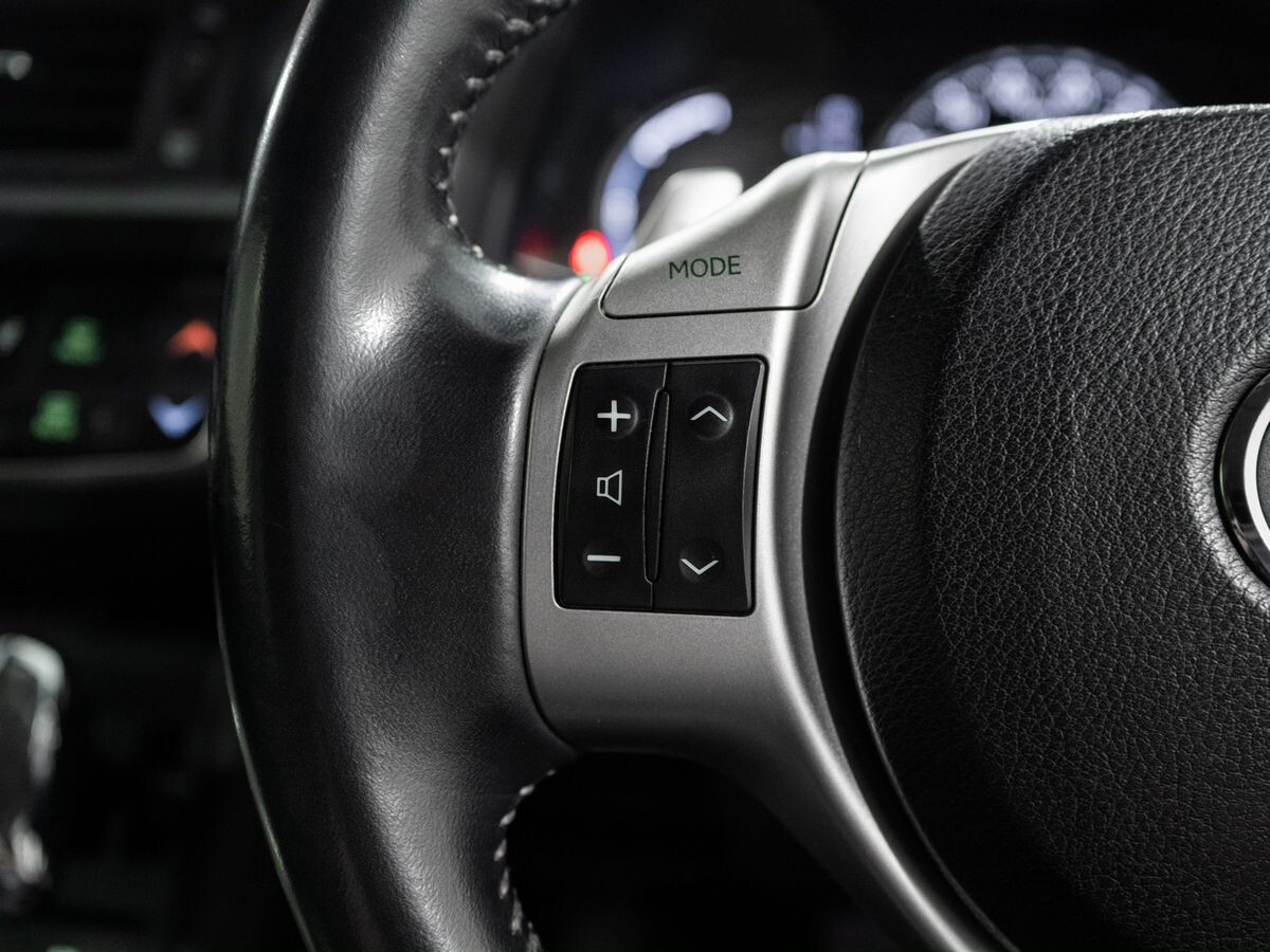 Lexus CT200h 2011 - фото автомобиля