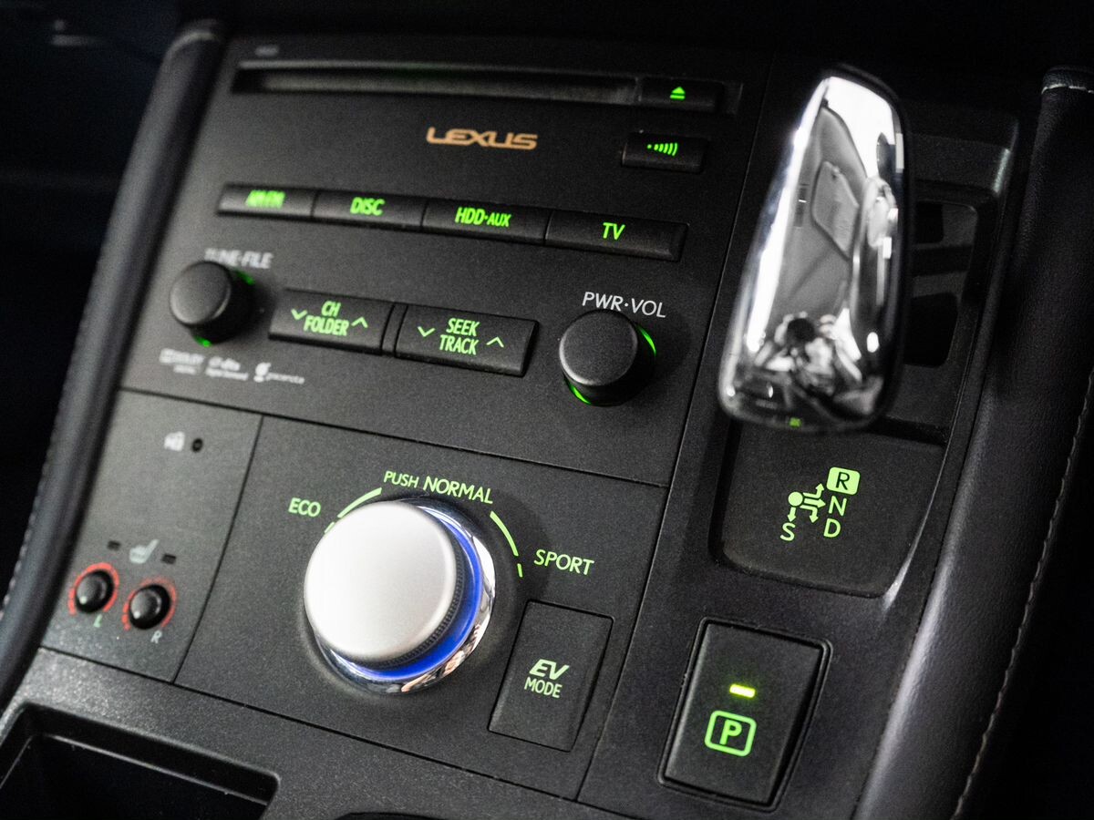 Lexus CT200h 2011 - фото автомобиля