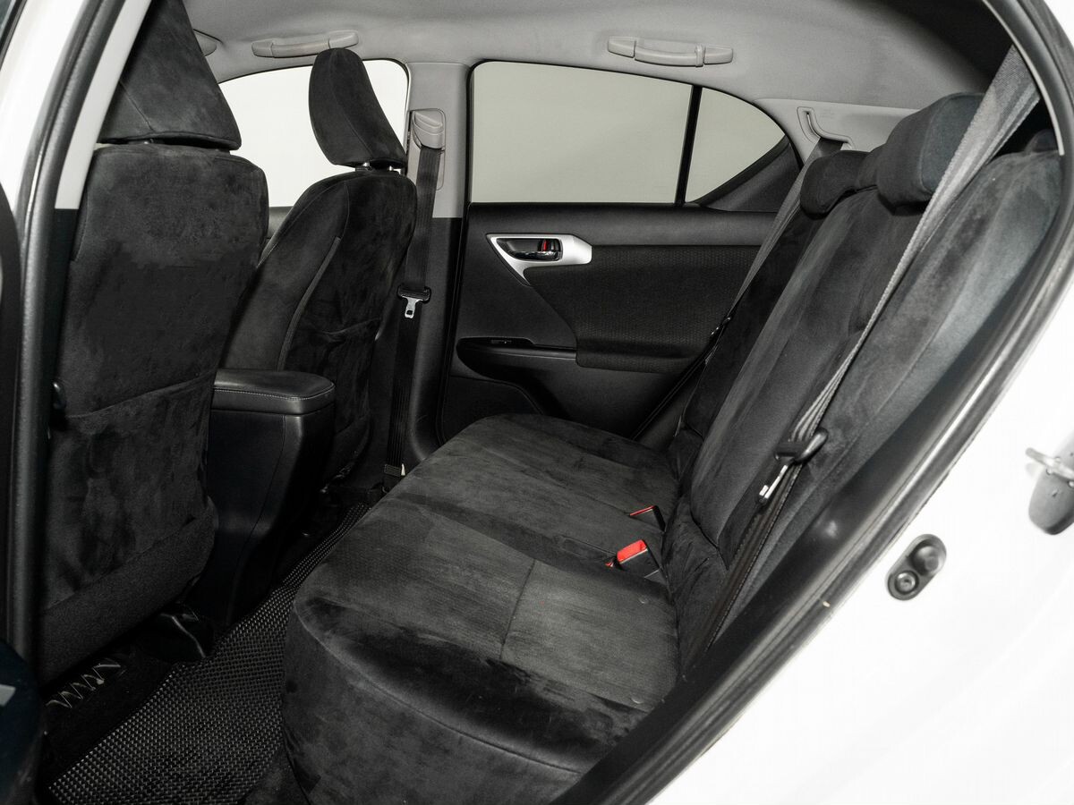 Lexus CT200h 2011 - фото автомобиля