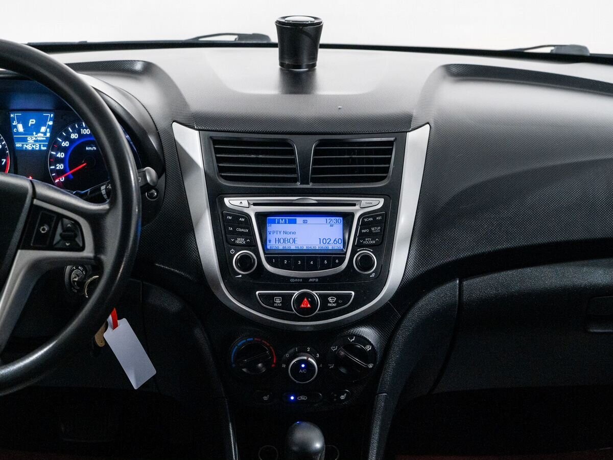 Hyundai Solaris 2014 - фото автомобиля