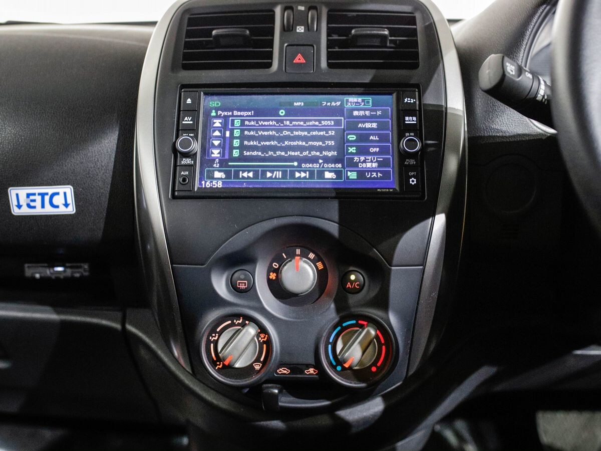 Nissan March 2021 - фото автомобиля
