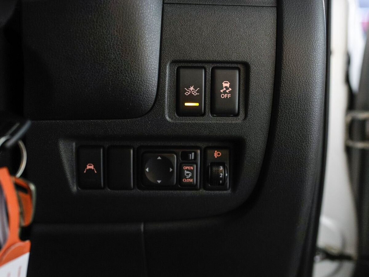 Nissan March 2021 - фото автомобиля