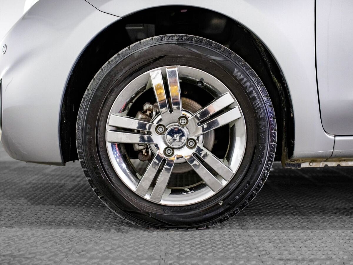 Nissan March 2021 - фото автомобиля