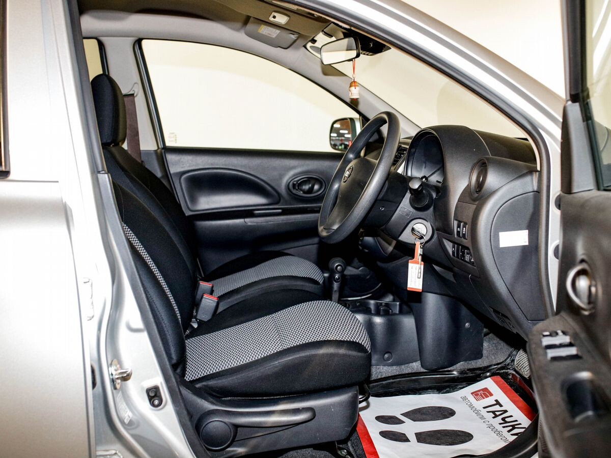 Nissan March 2021 - фото автомобиля