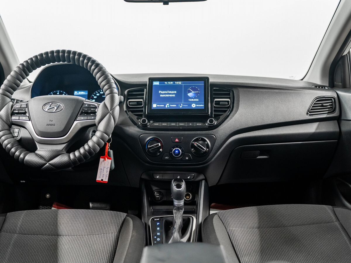 Hyundai Solaris 2020 - фото автомобиля