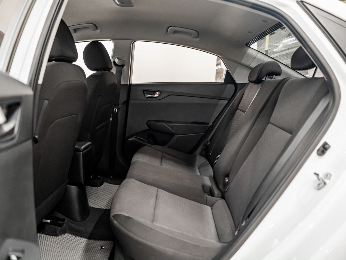 Hyundai Solaris 2020 - фото автомобиля