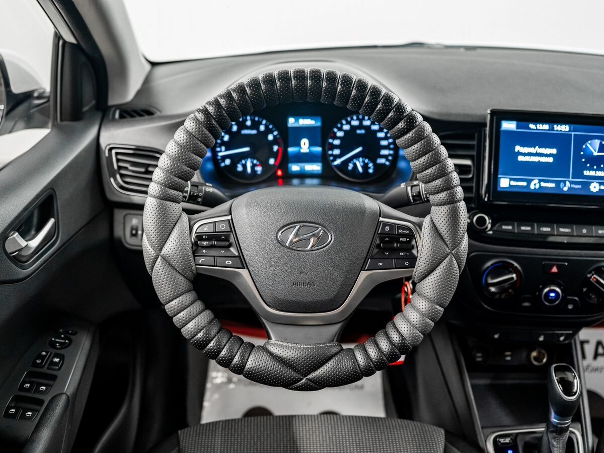 Hyundai Solaris 2020 - фото автомобиля