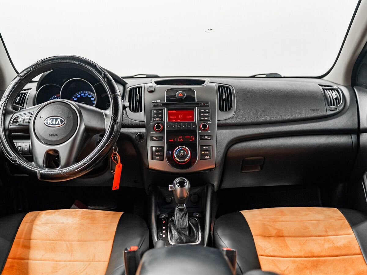 Kia Cerato 2011 - фото автомобиля