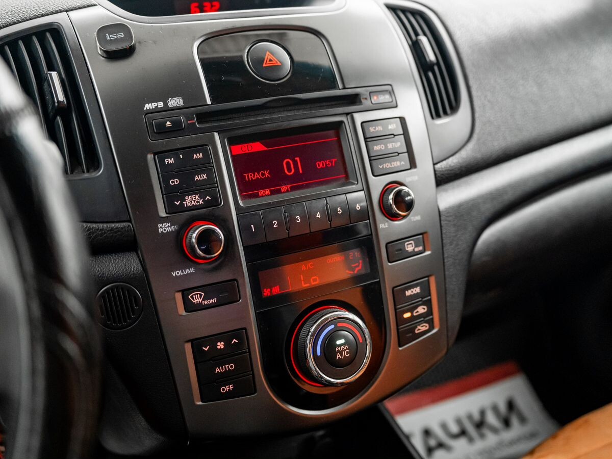 Kia Cerato 2011 - фото автомобиля