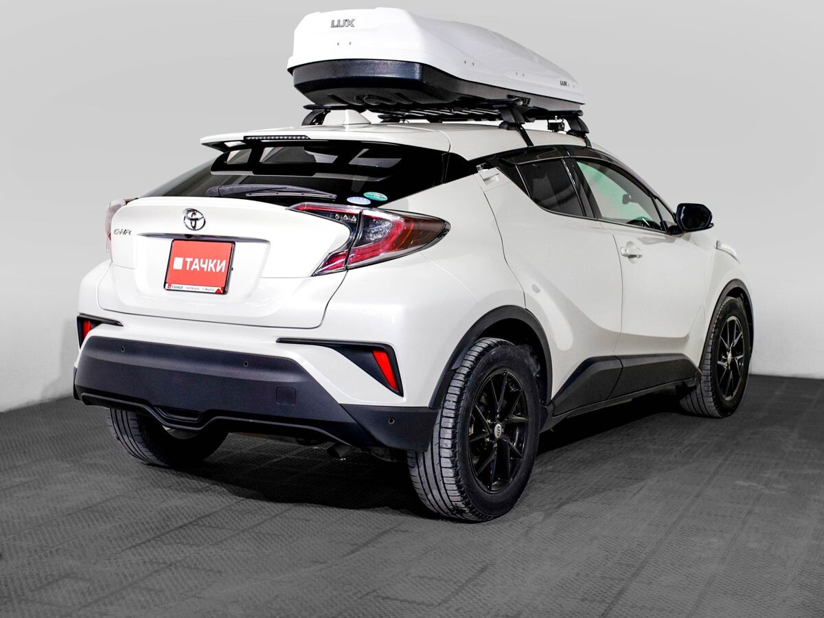 Toyota C-HR 2017 - фото автомобиля
