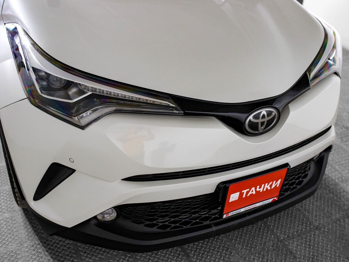 Toyota C-HR 2017 - фото автомобиля