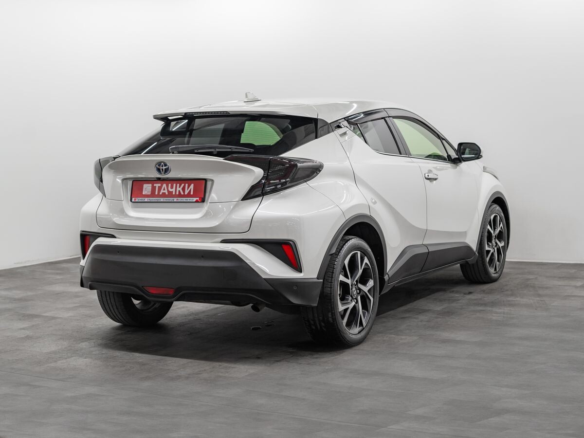 Toyota C-HR 2017 - фото автомобиля
