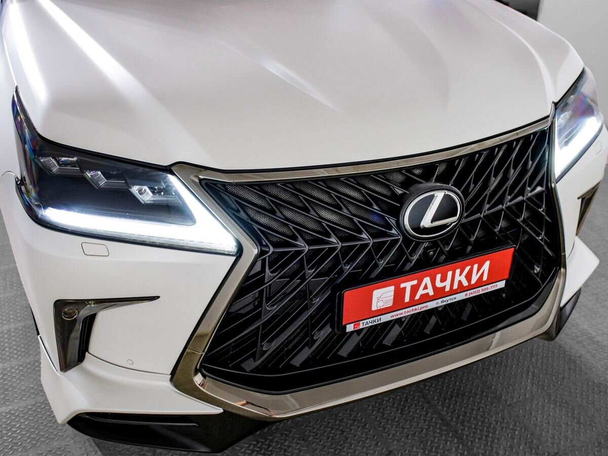 Lexus LX570 2020 - фото автомобиля