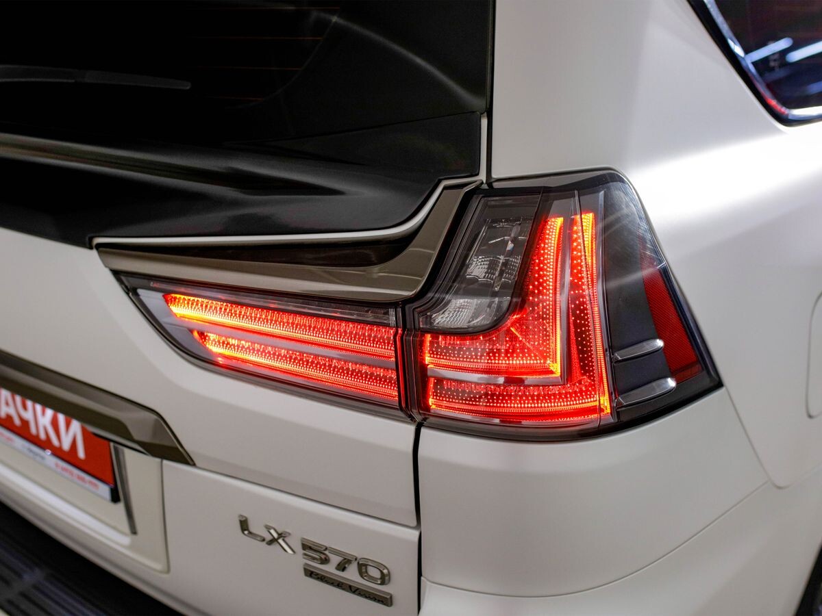 Lexus LX570 2020 - фото автомобиля