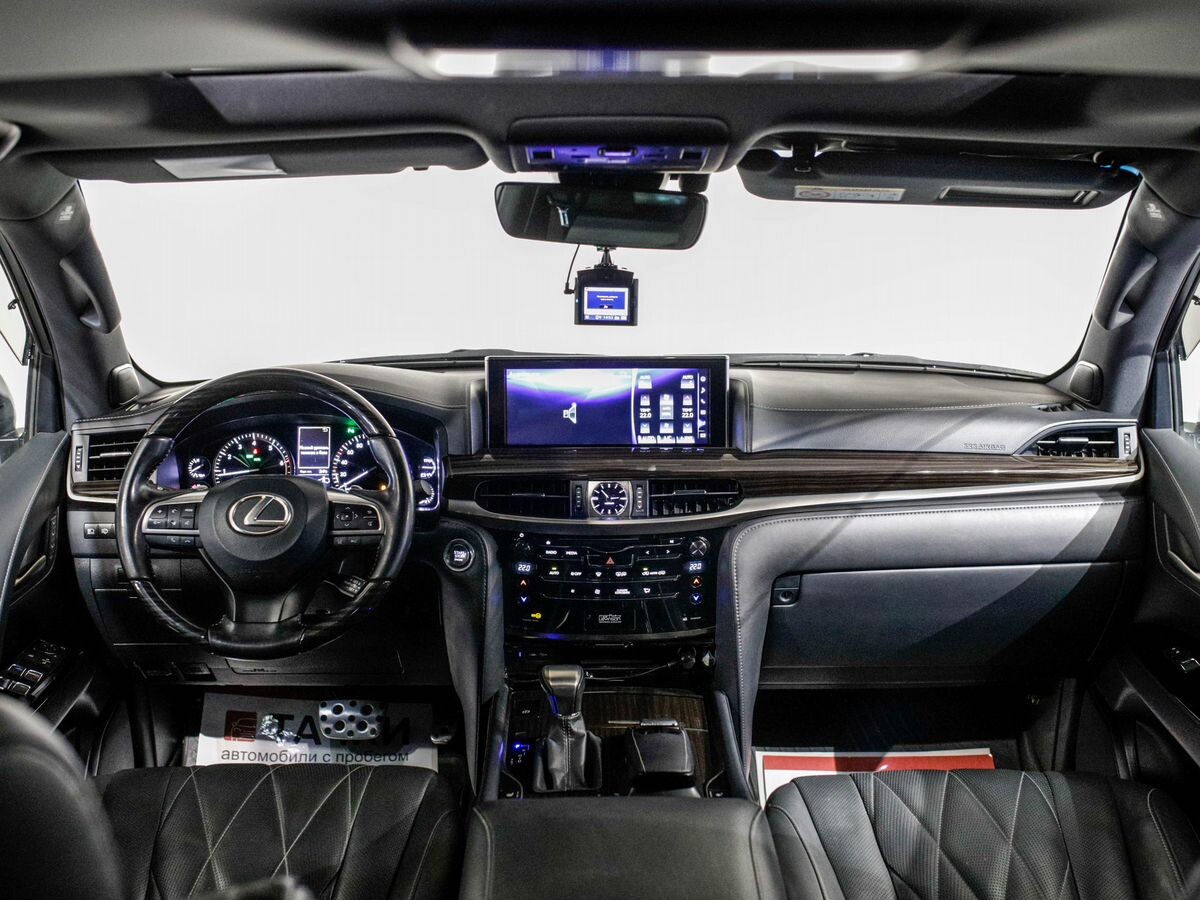 Lexus LX570 2020 - фото автомобиля