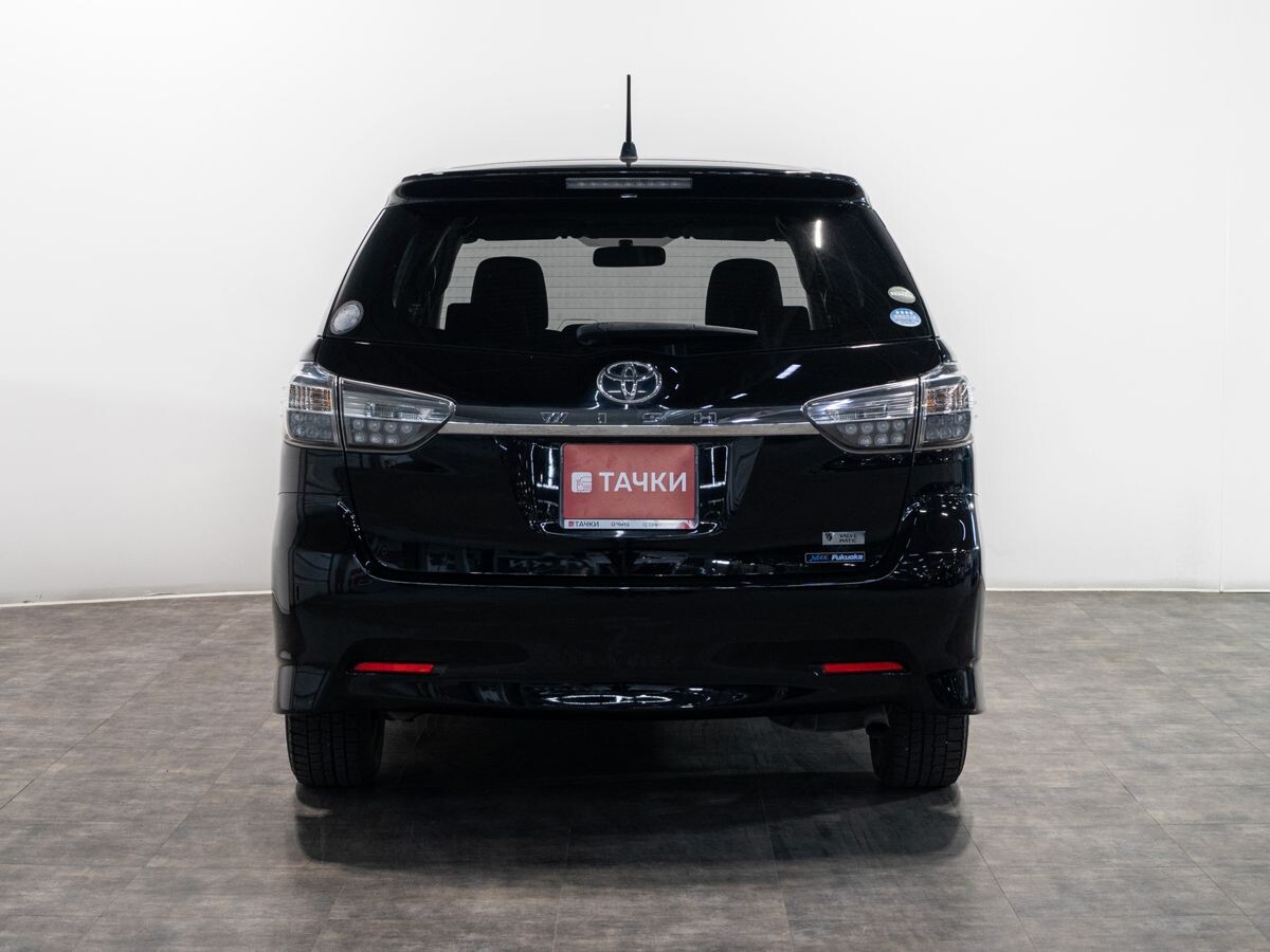 Toyota Wish 2014 - фото автомобиля