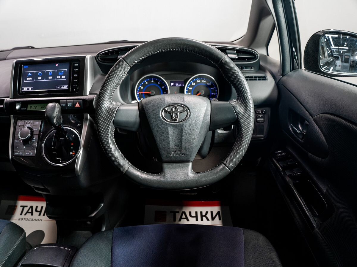 Toyota Wish 2014 - фото автомобиля