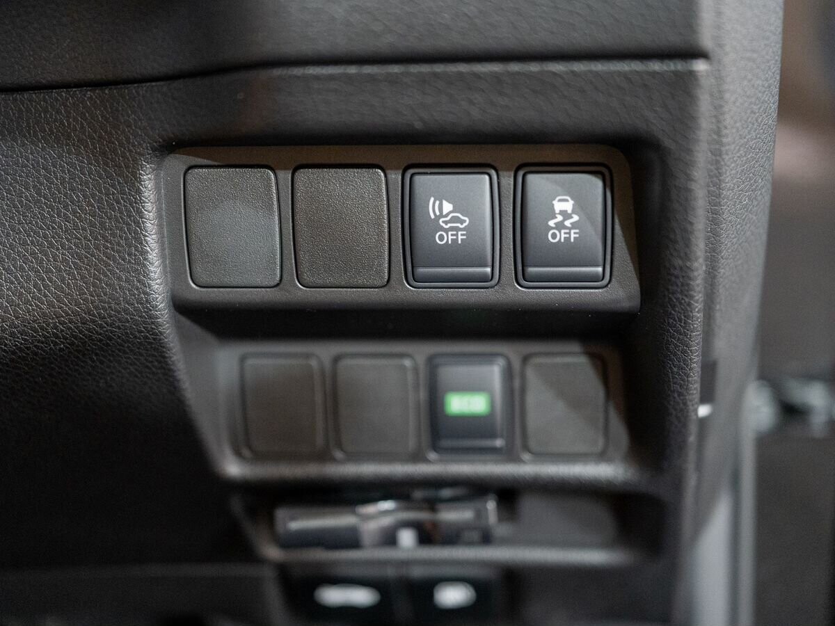 Nissan X-Trail 2015 - фото автомобиля