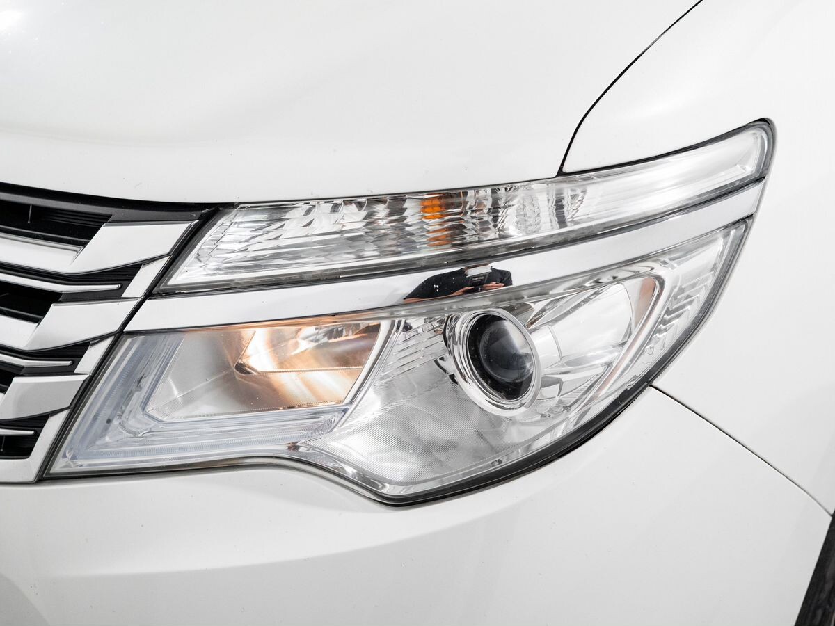 Nissan Serena 2015 - фото автомобиля