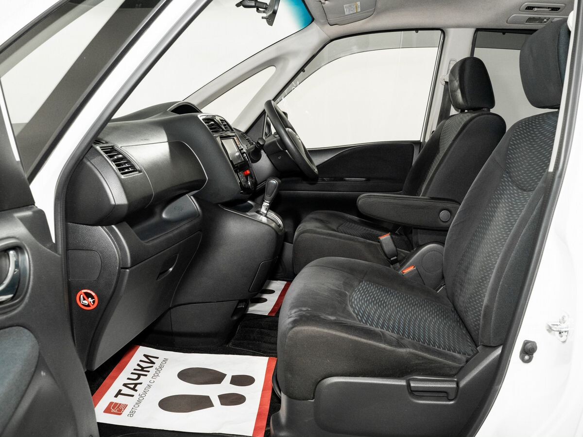 Nissan Serena 2015 - фото автомобиля