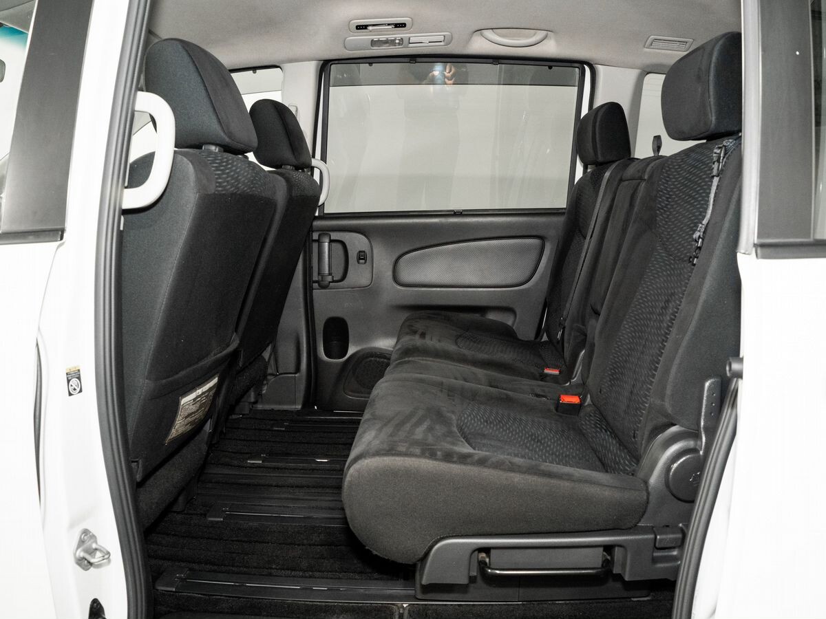 Nissan Serena 2015 - фото автомобиля