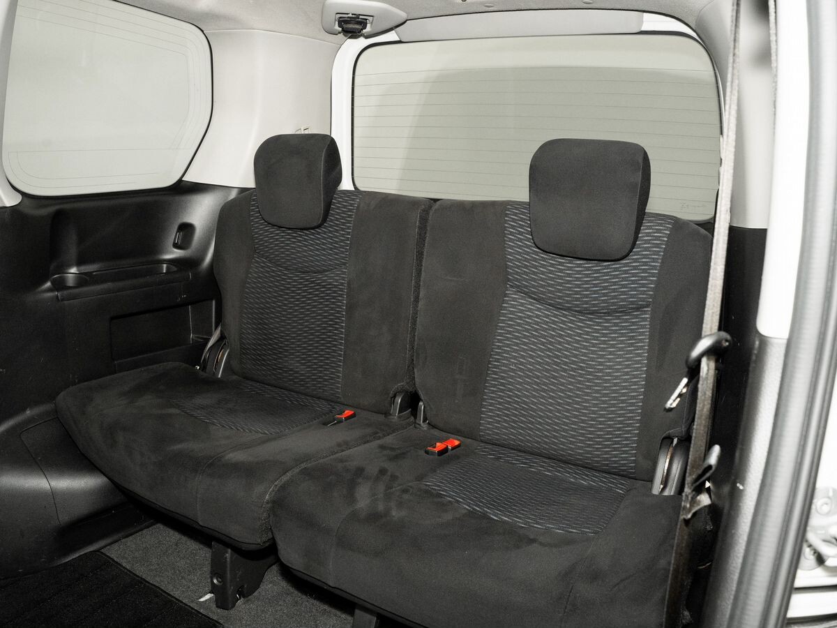 Nissan Serena 2015 - фото автомобиля