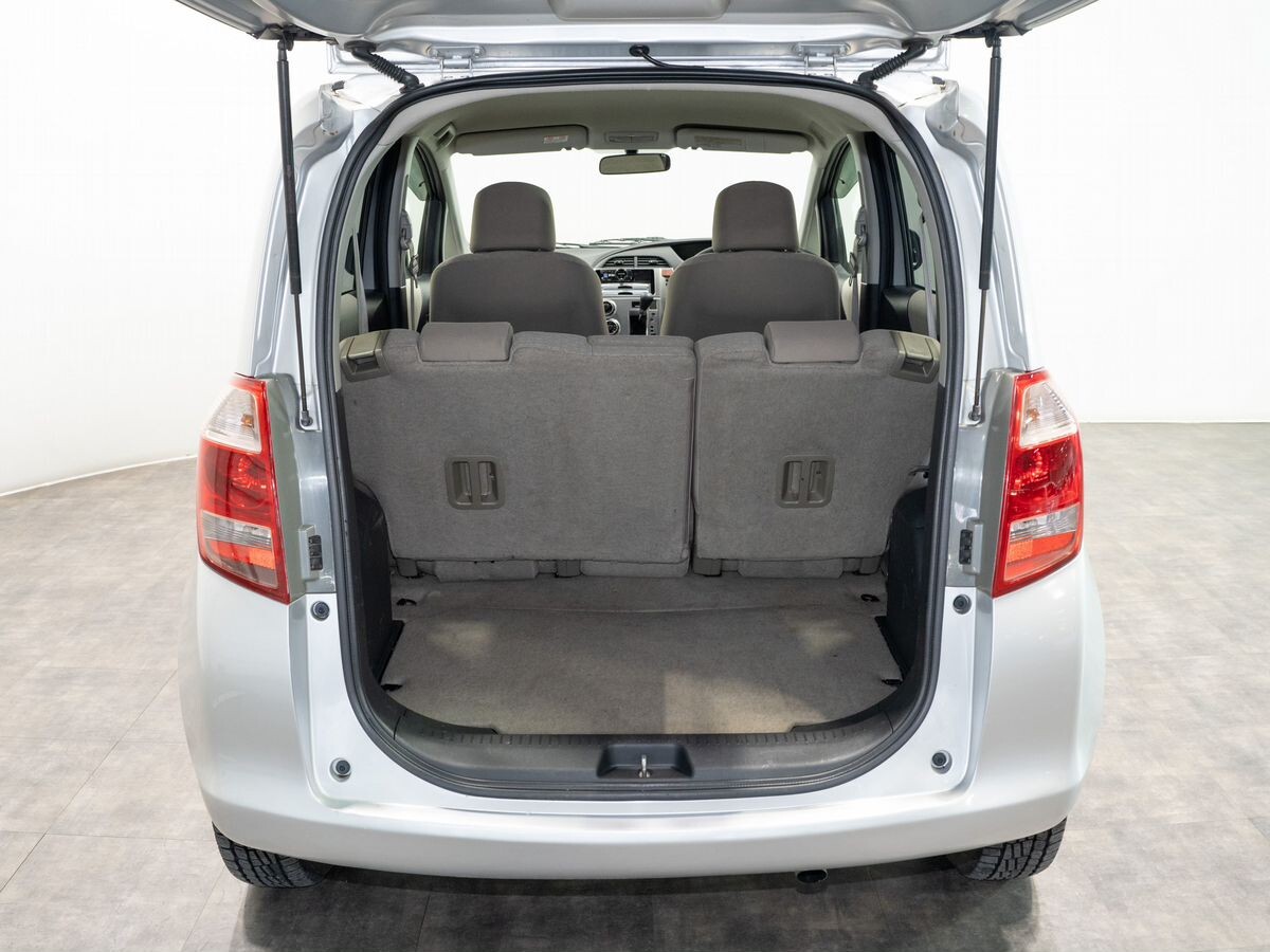Toyota Ractis 2007 - фото автомобиля