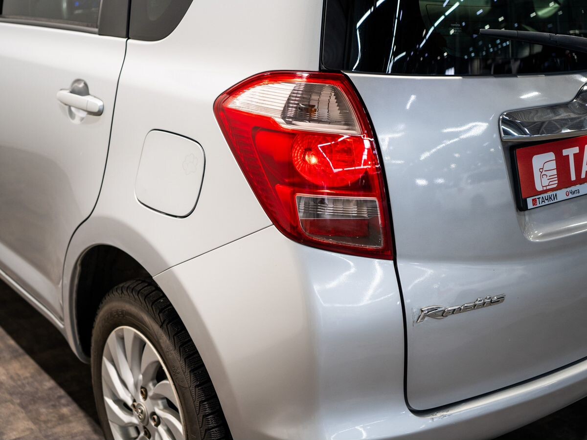 Toyota Ractis 2007 - фото автомобиля