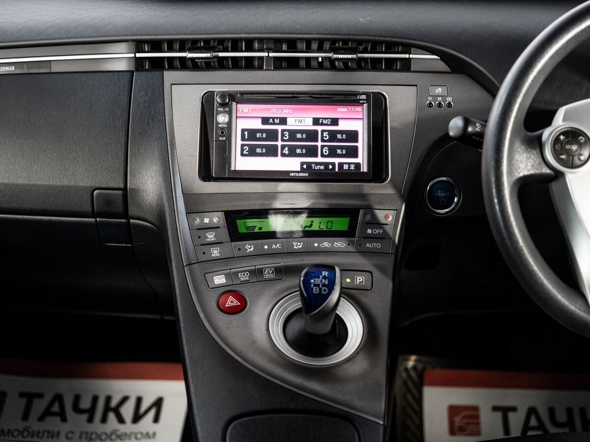 Toyota Prius 2012 - фото автомобиля