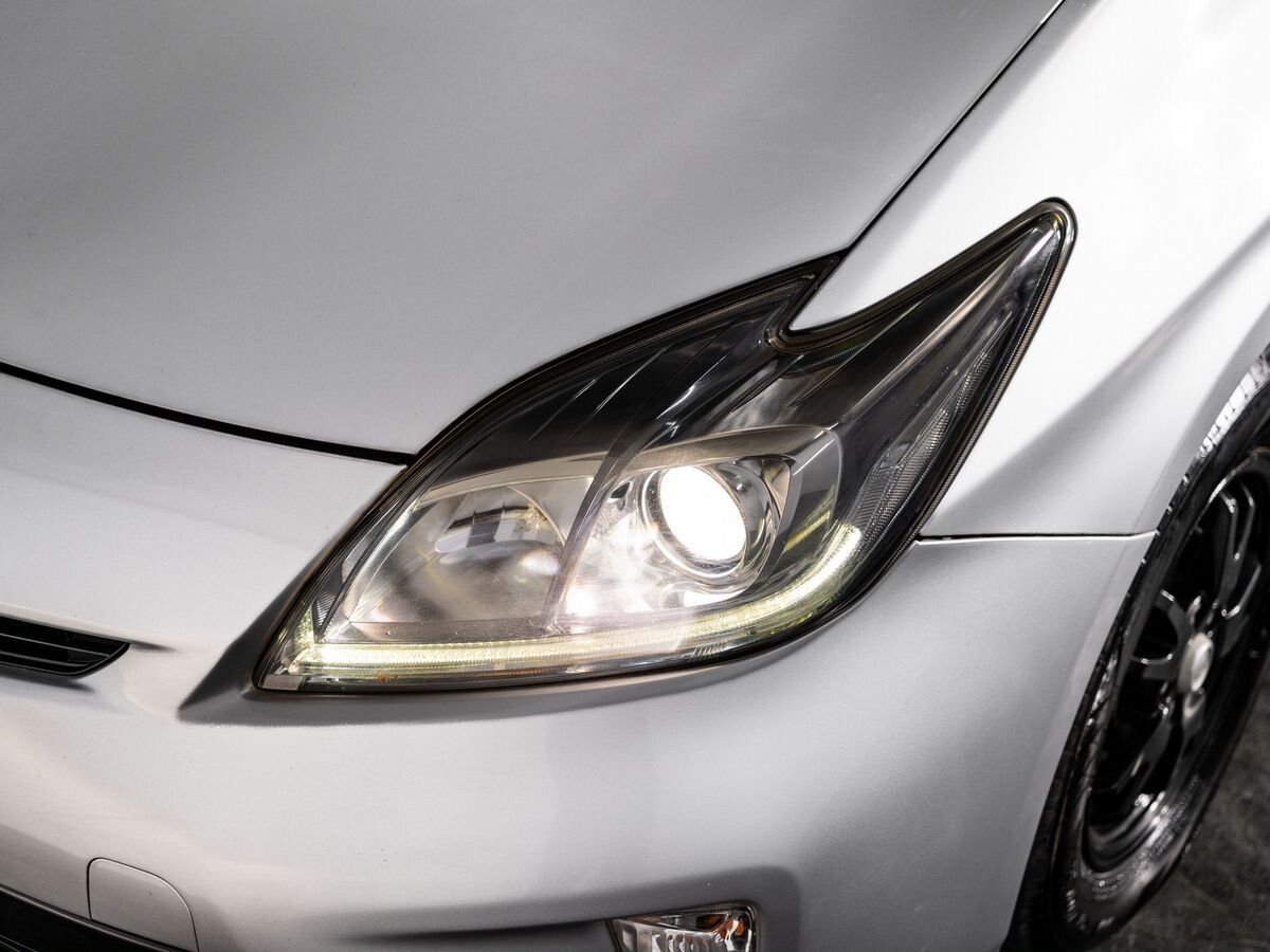 Toyota Prius 2012 - фото автомобиля