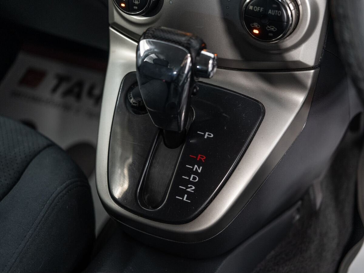 Toyota Rush 2014 - фото автомобиля