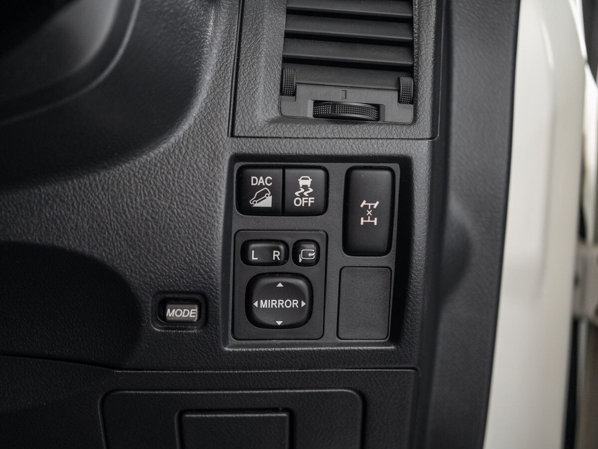 Toyota Rush 2014 - фото автомобиля