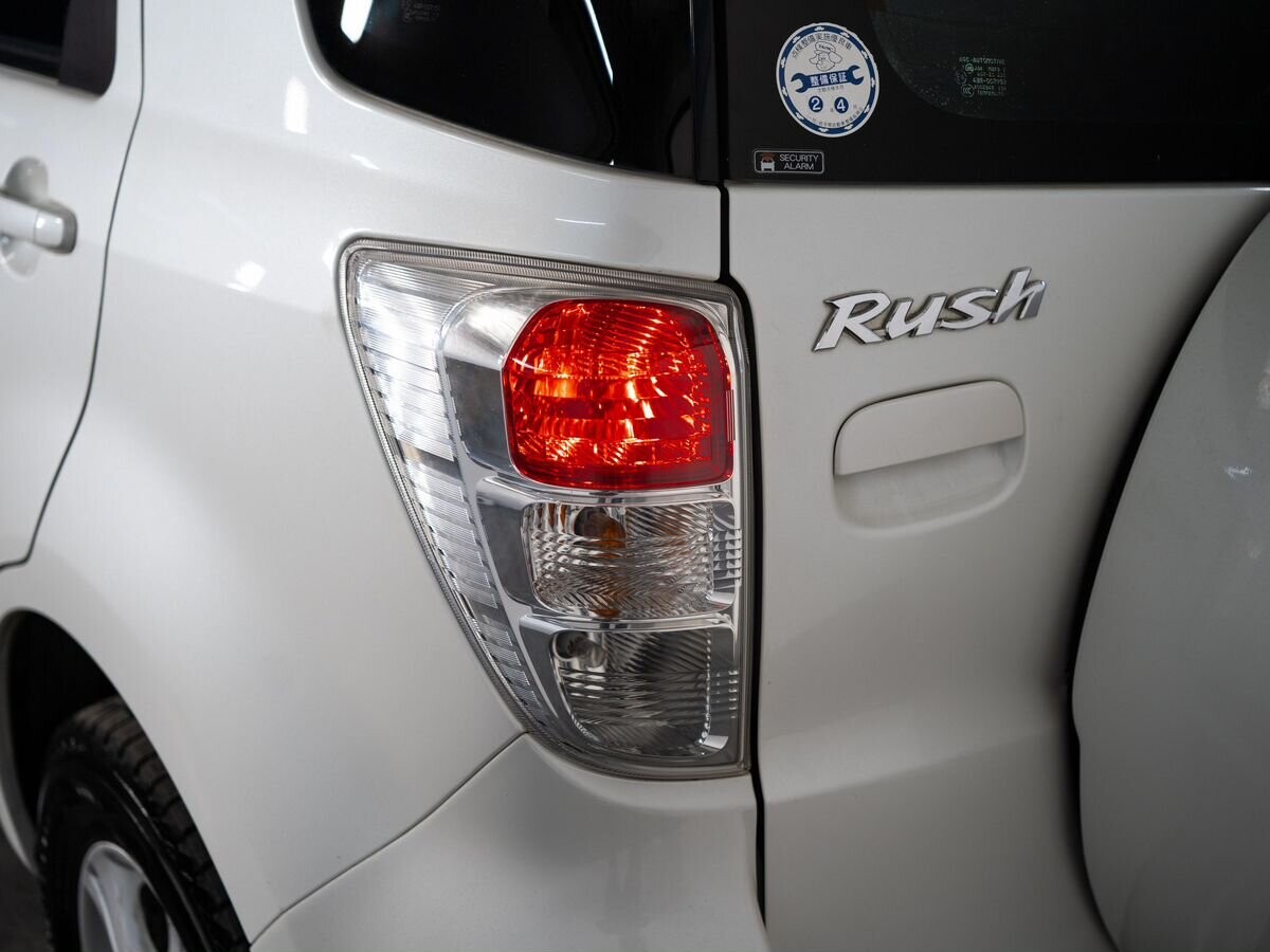 Toyota Rush 2014 - фото автомобиля
