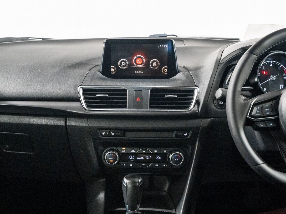 Mazda Axela 2016 - фото автомобиля