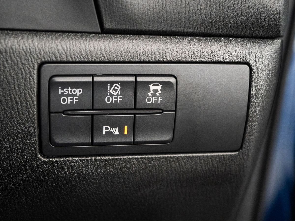 Mazda Axela 2016 - фото автомобиля