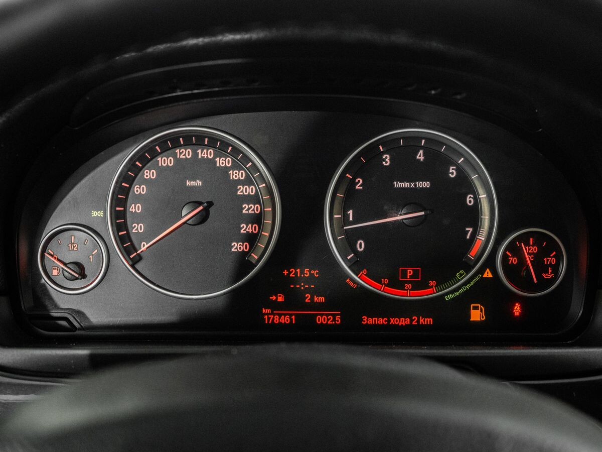 BMW 5-Series 2010 - фото автомобиля
