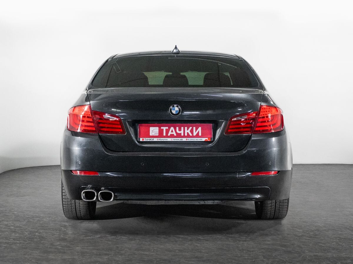 BMW 5-Series 2010 - фото автомобиля