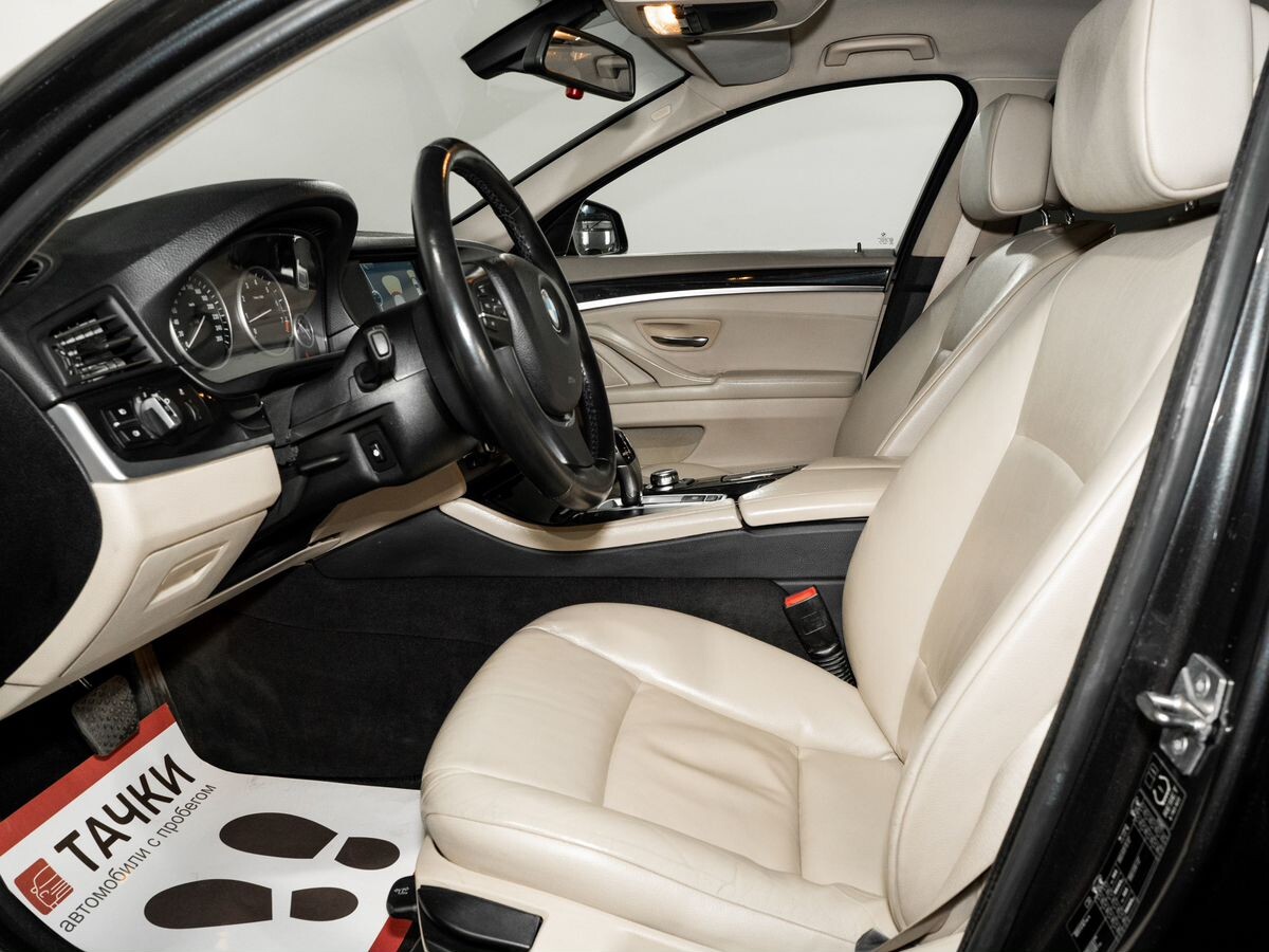 BMW 5-Series 2010 - фото автомобиля