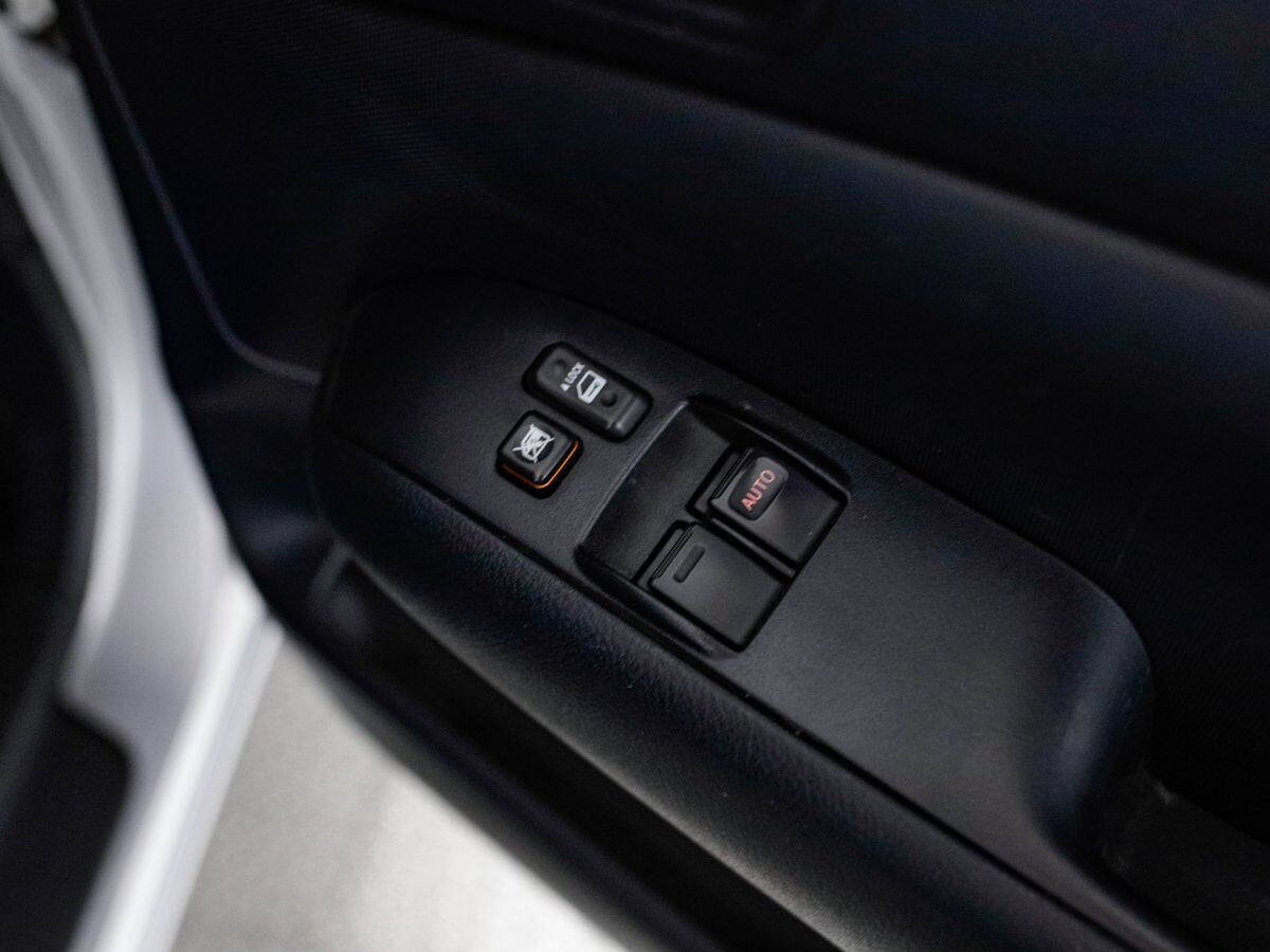 Toyota Succeed 2019 - фото автомобиля
