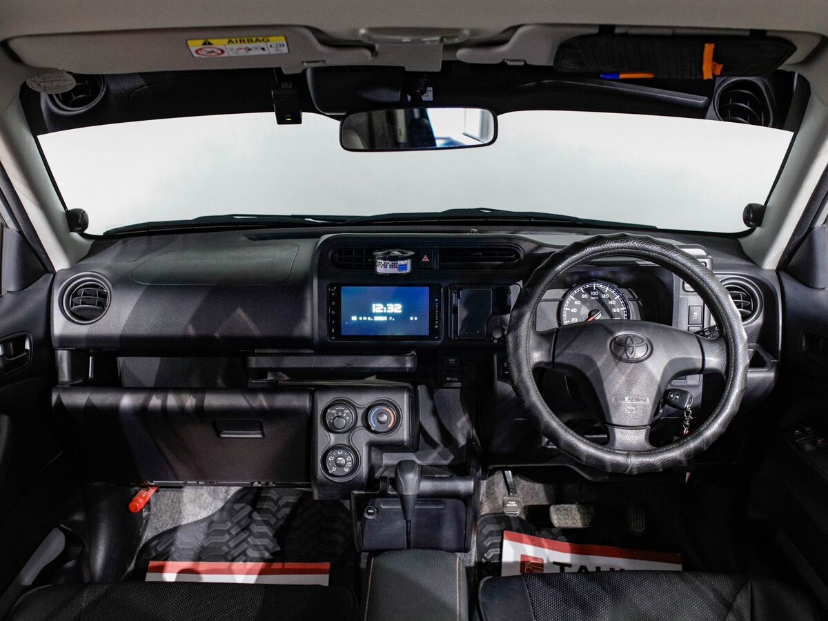 Toyota Succeed 2019 - фото автомобиля