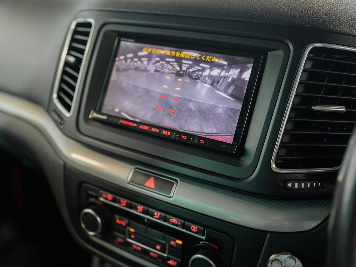 Volkswagen Sharan 2011 - фото автомобиля